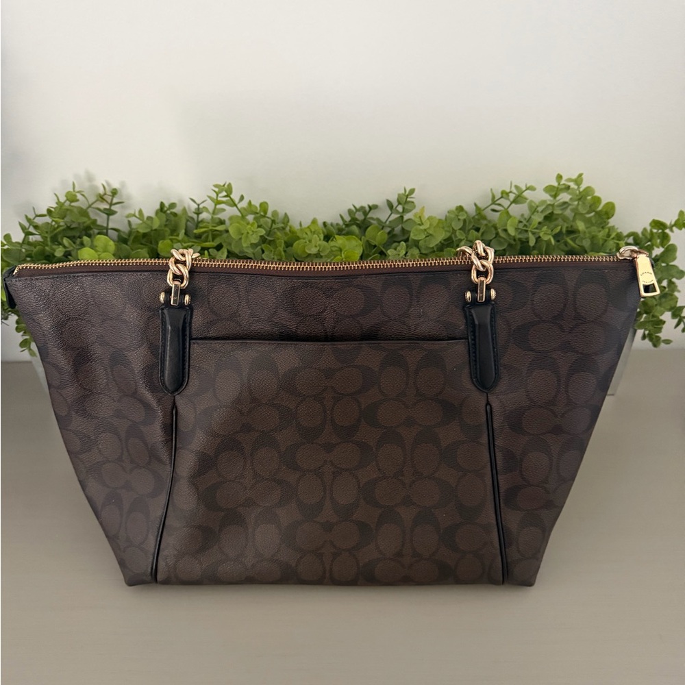 Coach Tote Bag - Picture 2 of 15